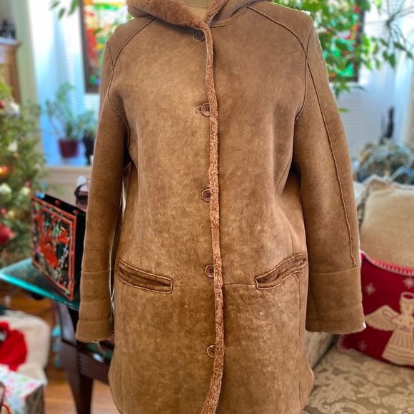 SOLD!! Stunning Gimo’s Shearling Coat - Picture 11 of 11